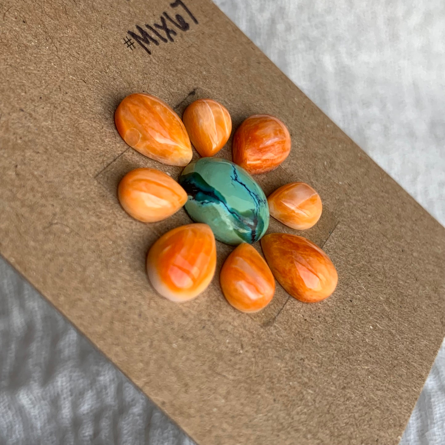 Oystershell - Hubei Turquoise Cabochon - MIX67