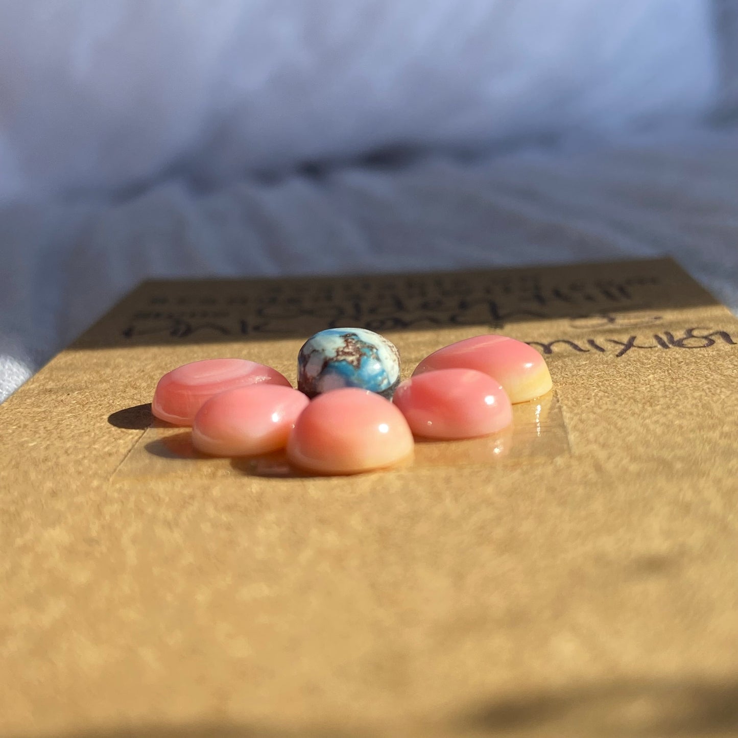 Golden Hill/Pink Conch Cabochon - Mix169