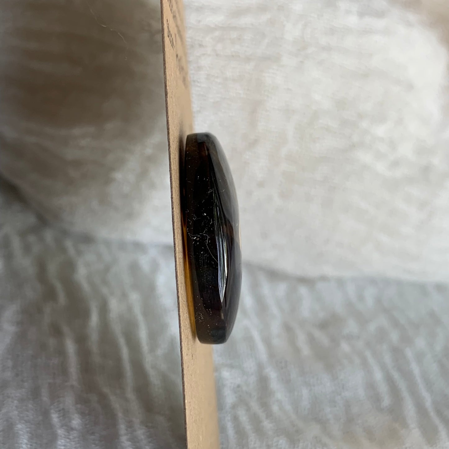 Amber Cabochon AM40