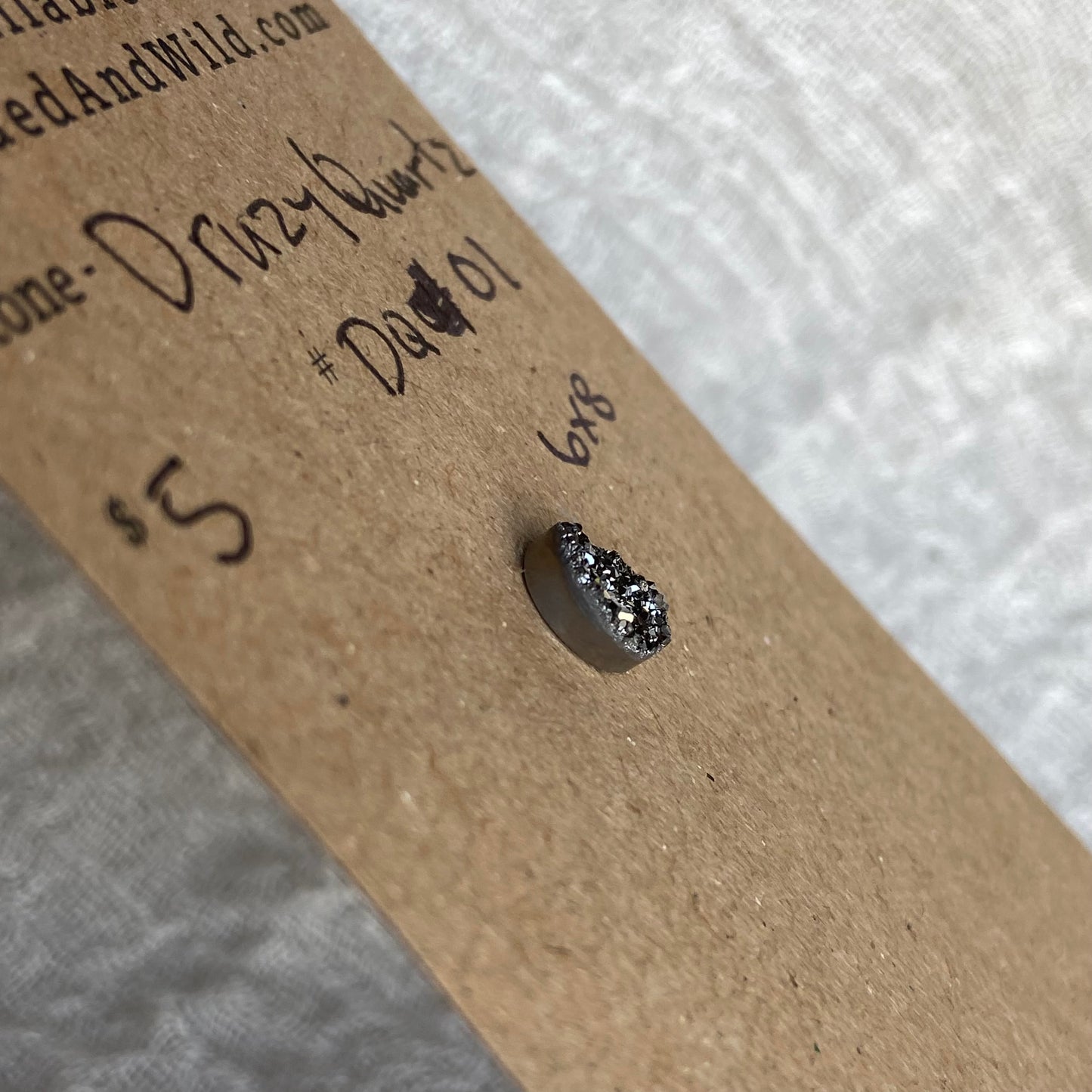 Druzy Quartz Cabochon - DQ01