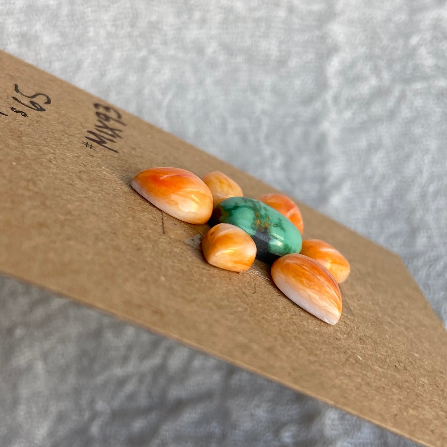 Verde Valley / Oyster Shell Cabochon - Mix93