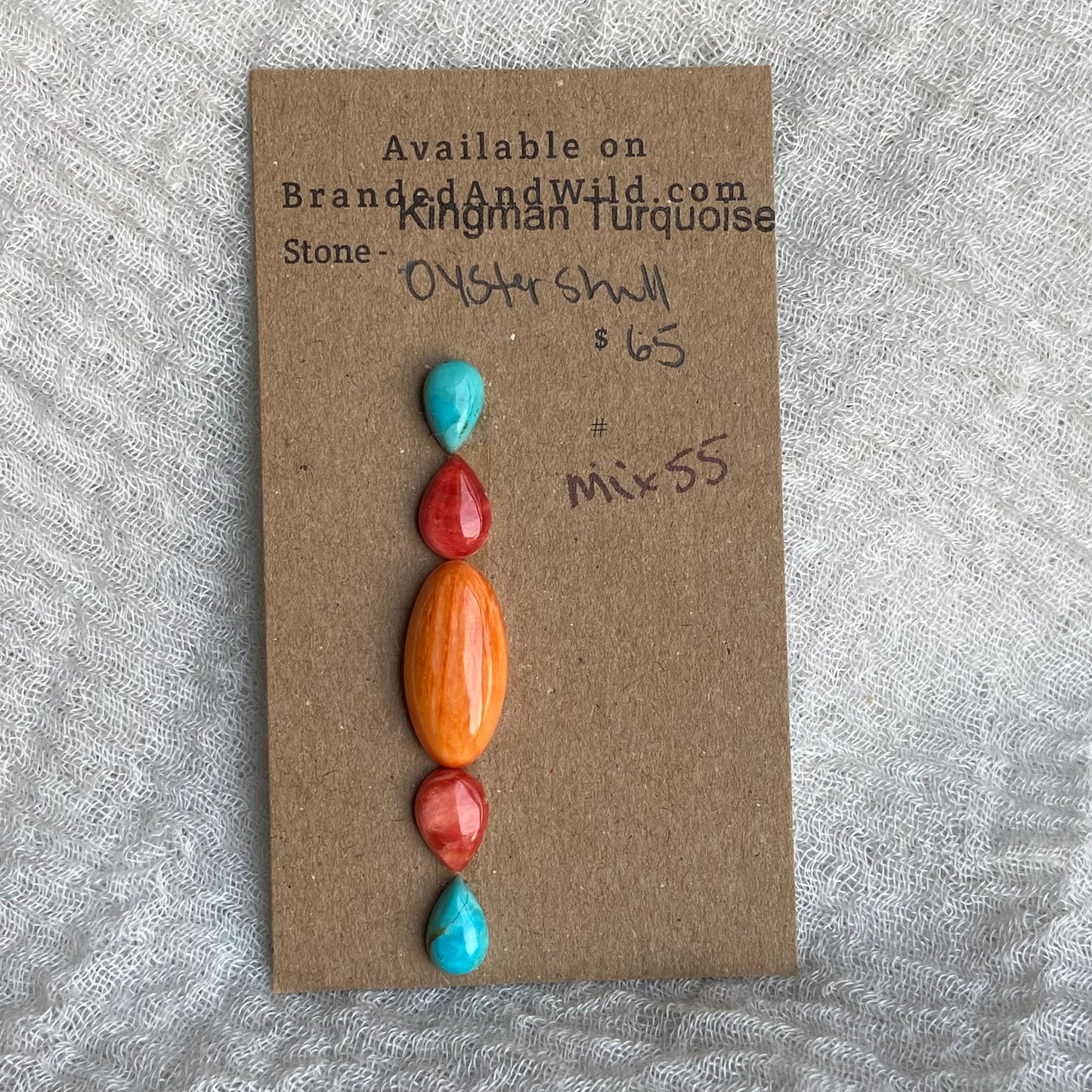 Oystershell - Kingman Turquoise Cabochon - MIX55