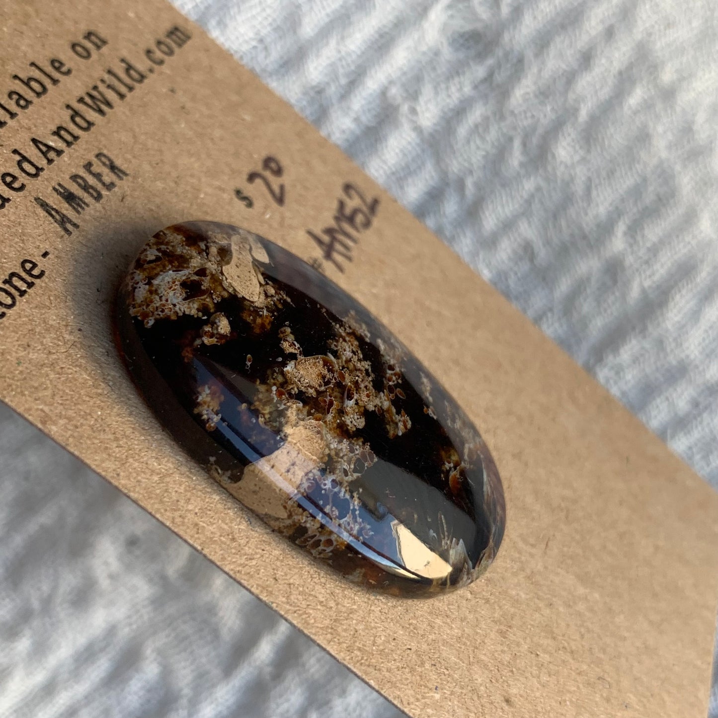 Amber Cabochon AM52