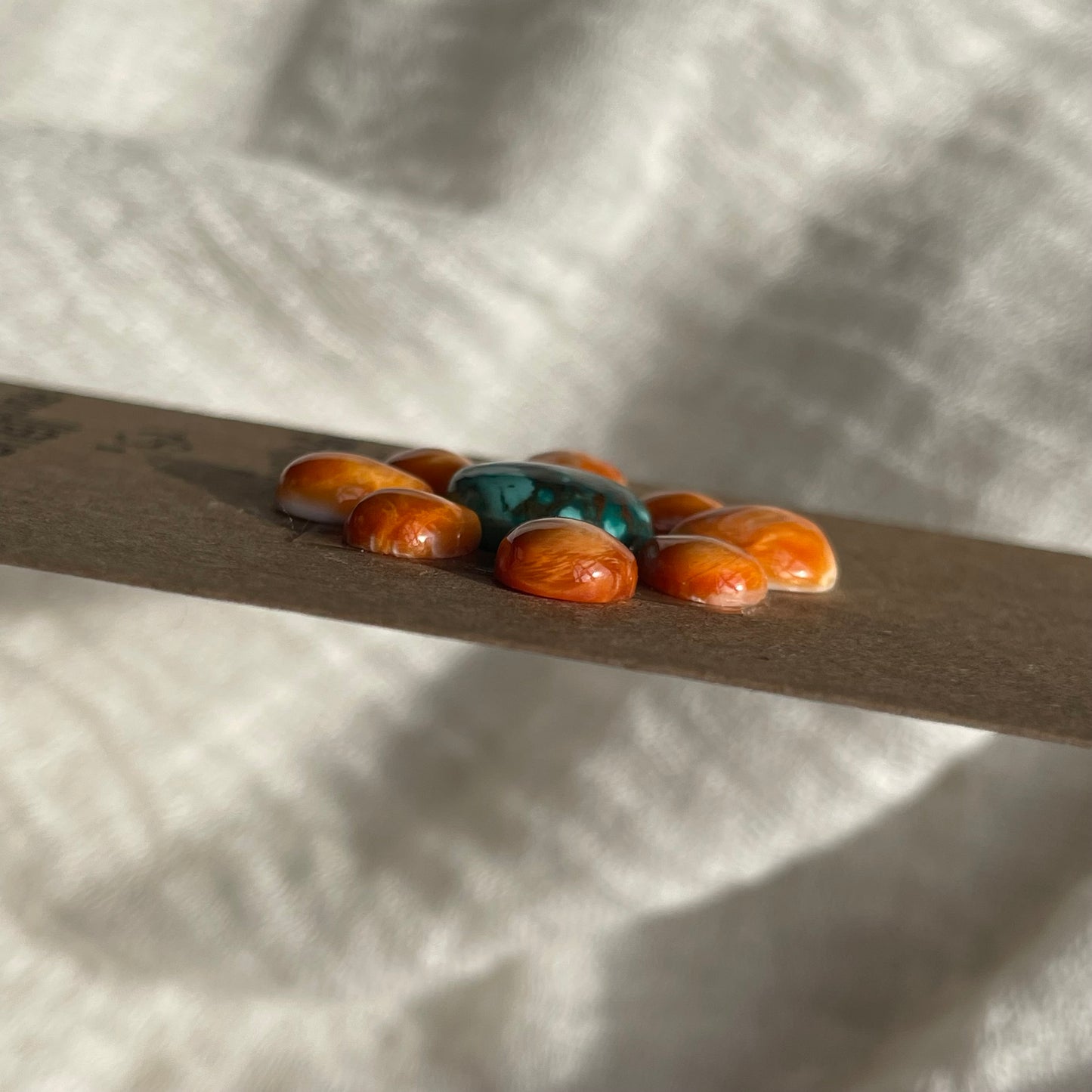 Hubei/Oyster Shell Cabochon - Mix136