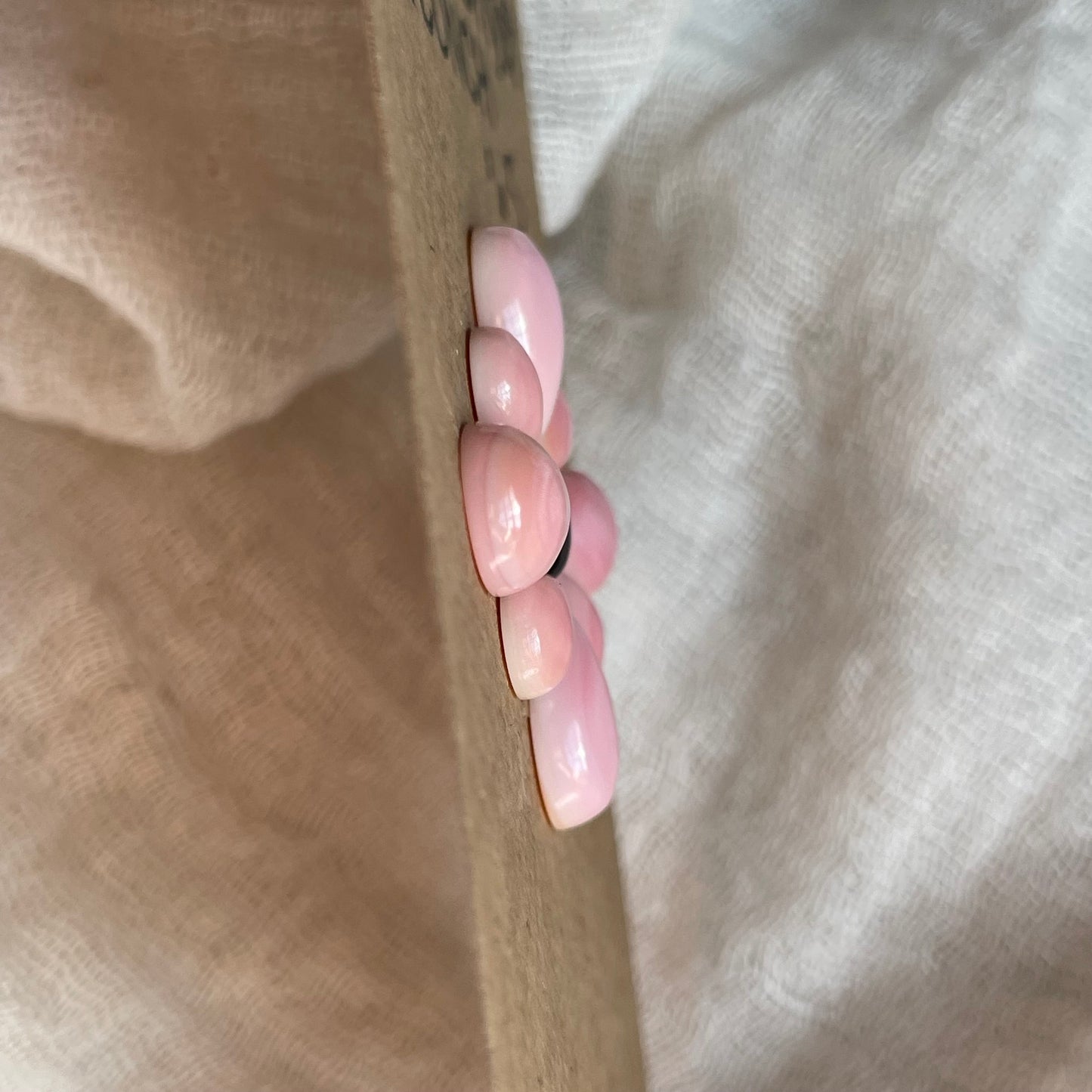 Pink Conch / Black Onyx Cabochon - Mix55