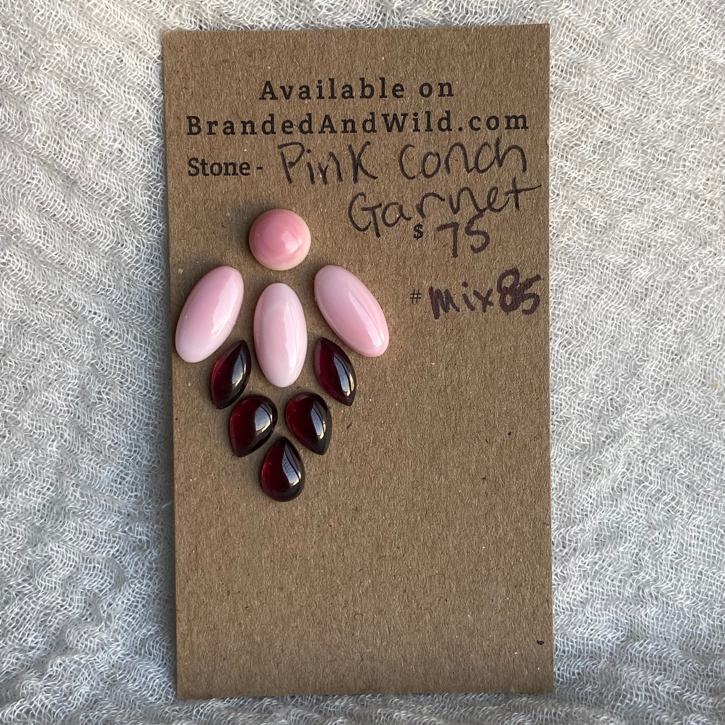 Pink Conch / Garnet Cabochon - Mix85