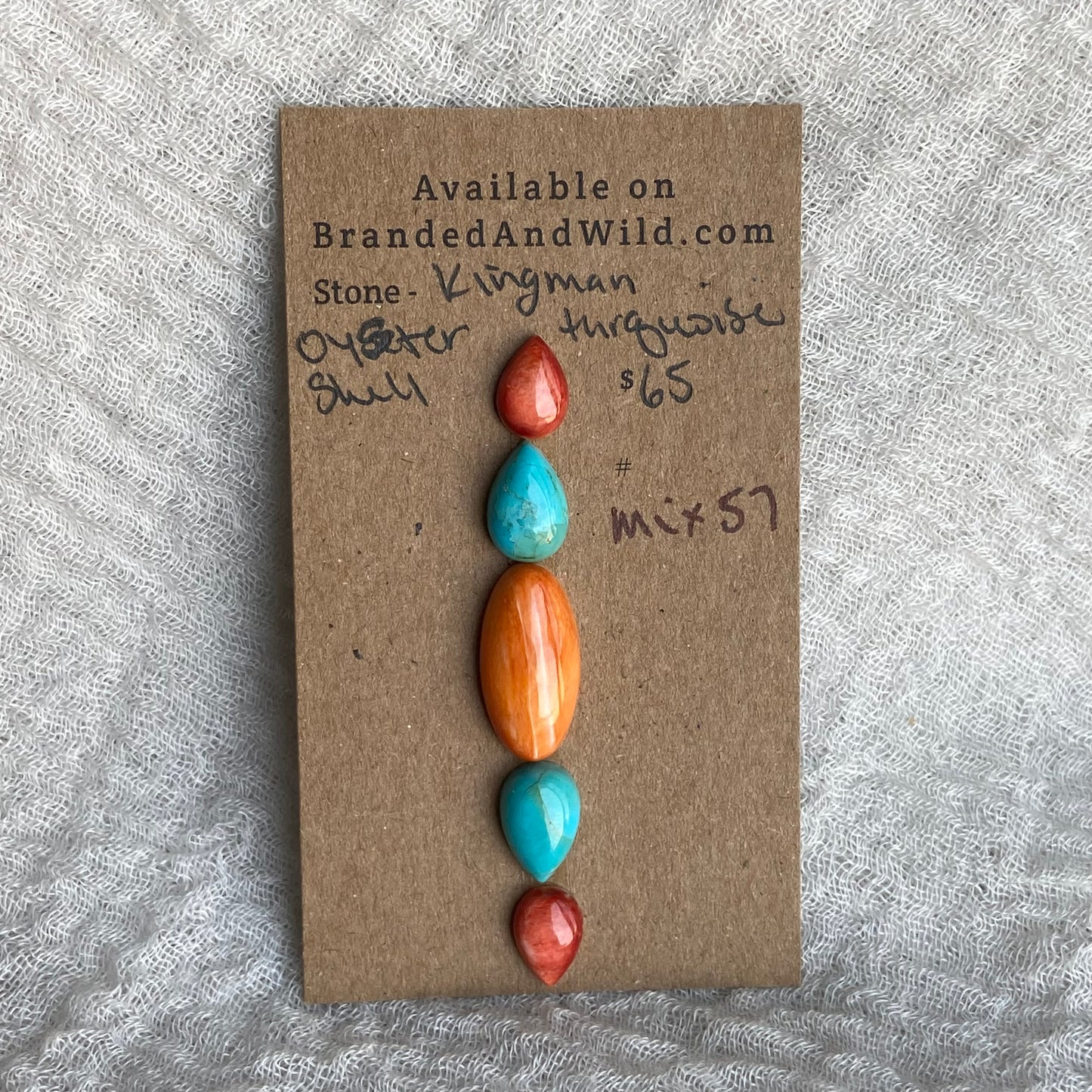 Oystershell - Kingman Turquoise Cabochon - MIX57