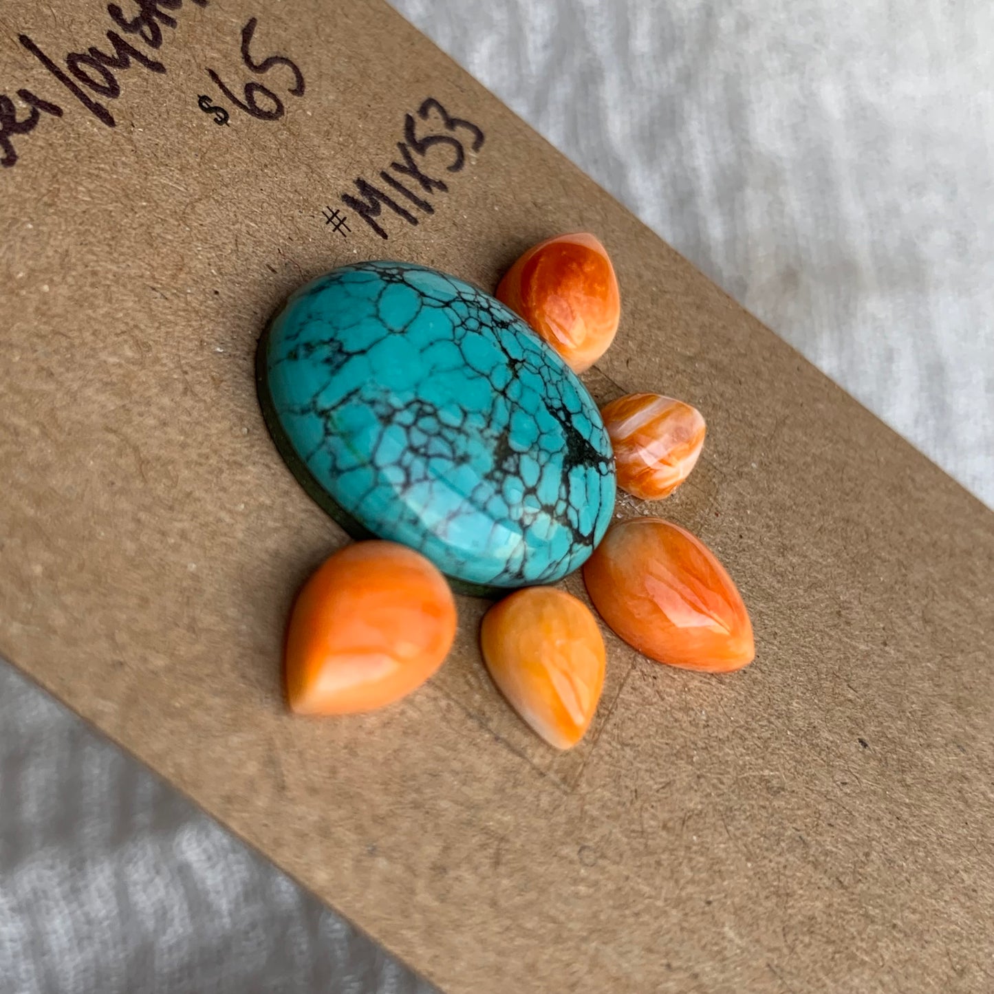 Oystershell - Hubei Turquoise Cabochon - MIX53