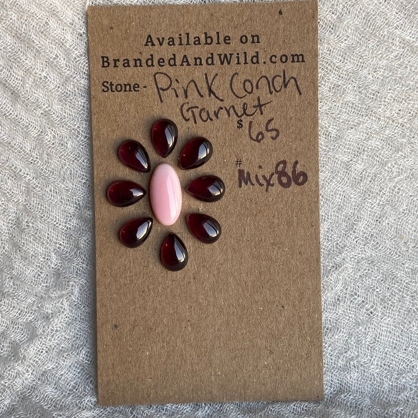 Pink Conch / Garnet Cabochon - Mix86