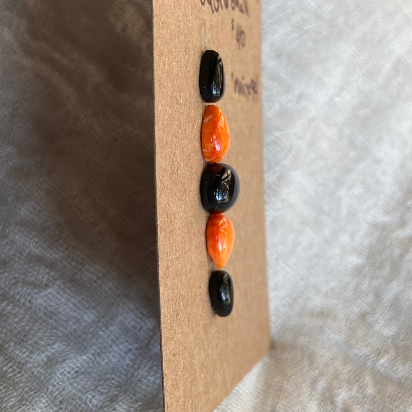 Black Onyx /Oystershell Cabochon - MIX94