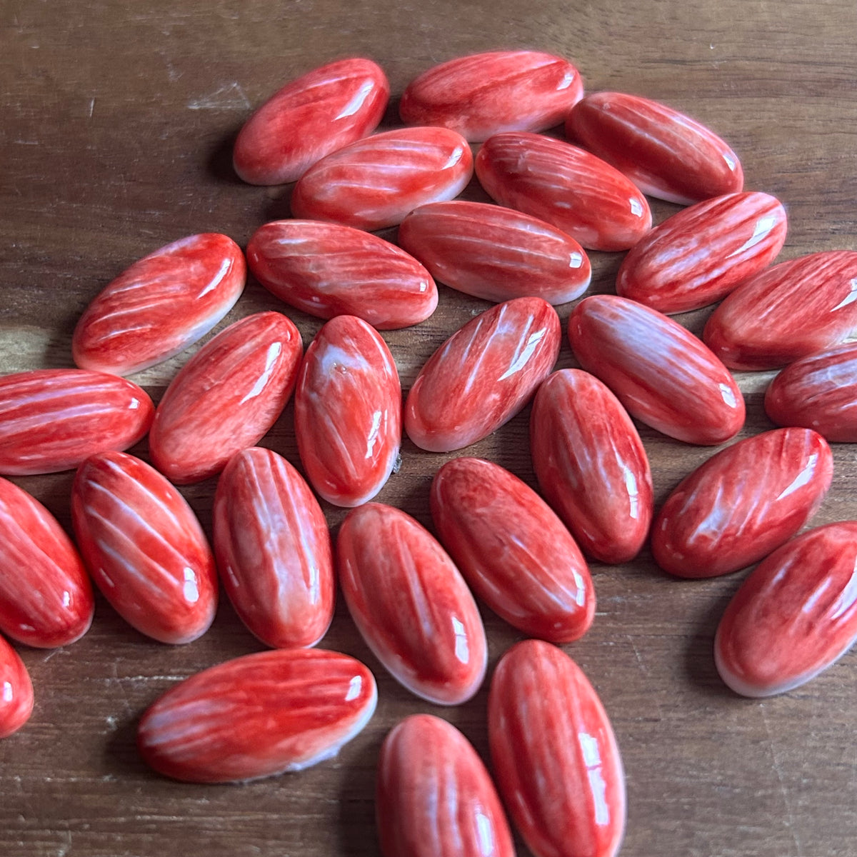 Red Oyster Shell 10x20