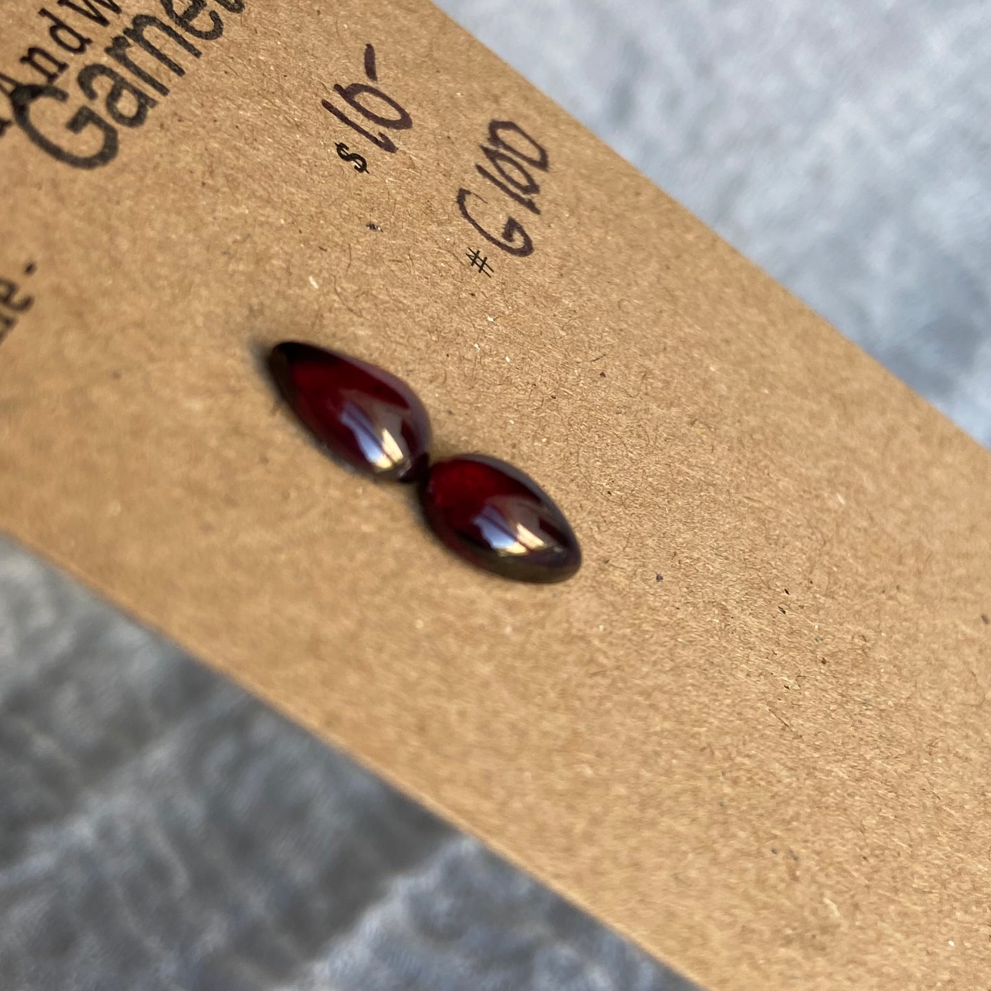 Garnet Cabochon - G100