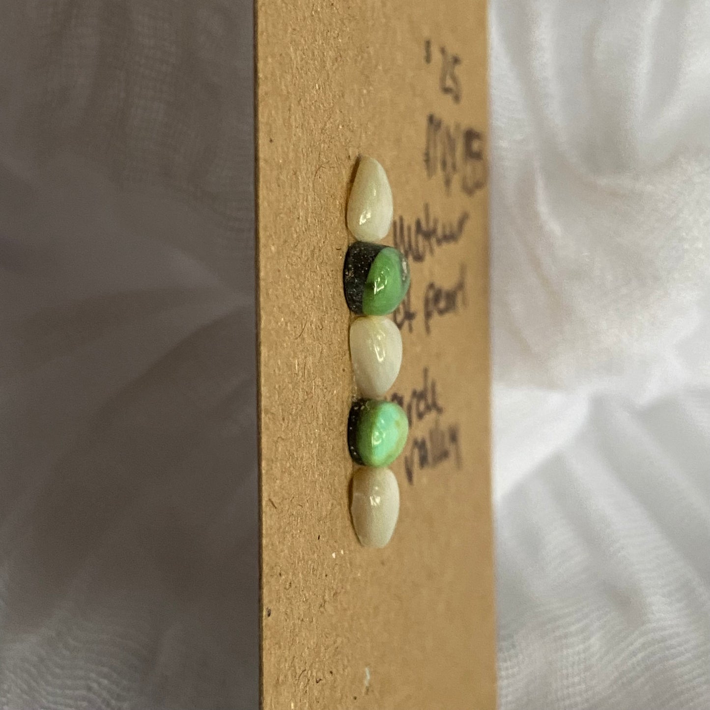 Mother of Pearl / Verde Valley Cabochon - MIX153
