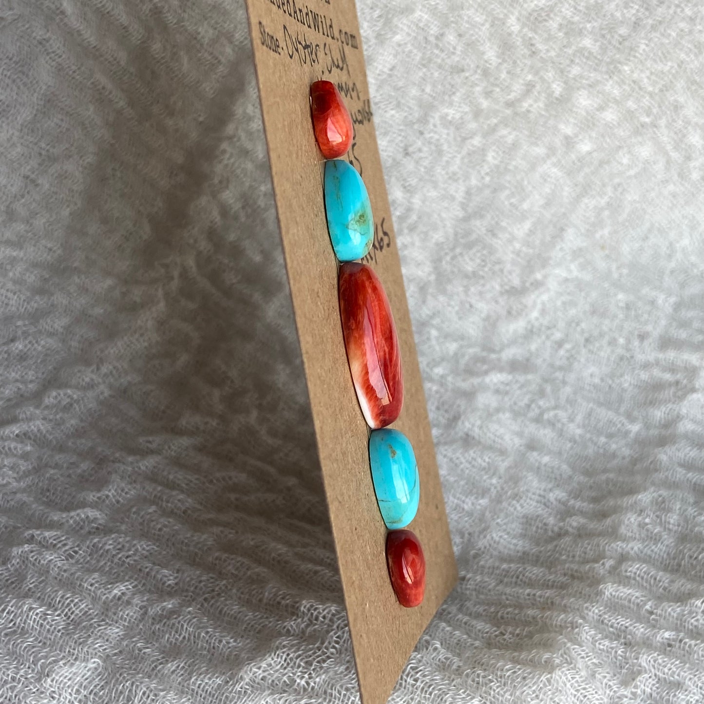 Oystershell - Kingman Turquoise Cabochon - MIX65