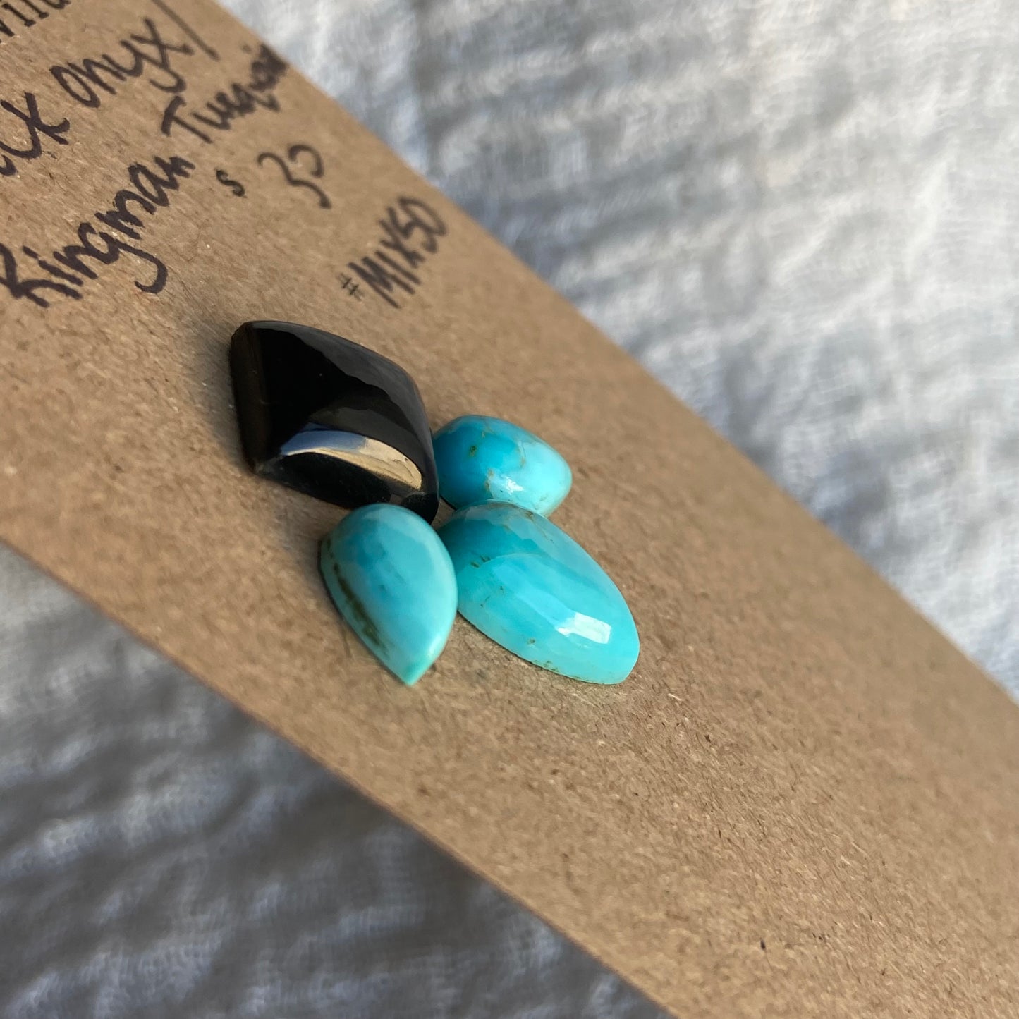 Kingman Turquoise - Black Onyx Cabochon - MIX50