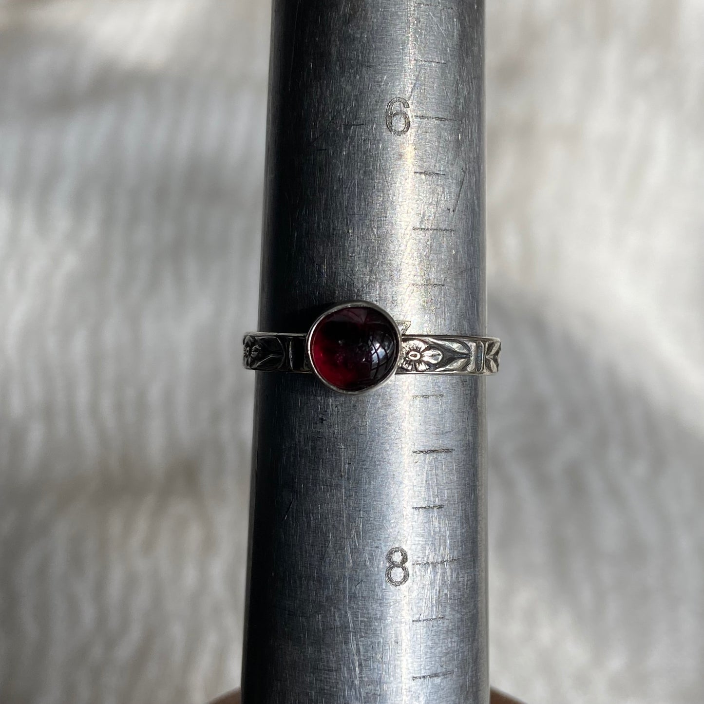Sterling Silver Ring - R104 Size - 7