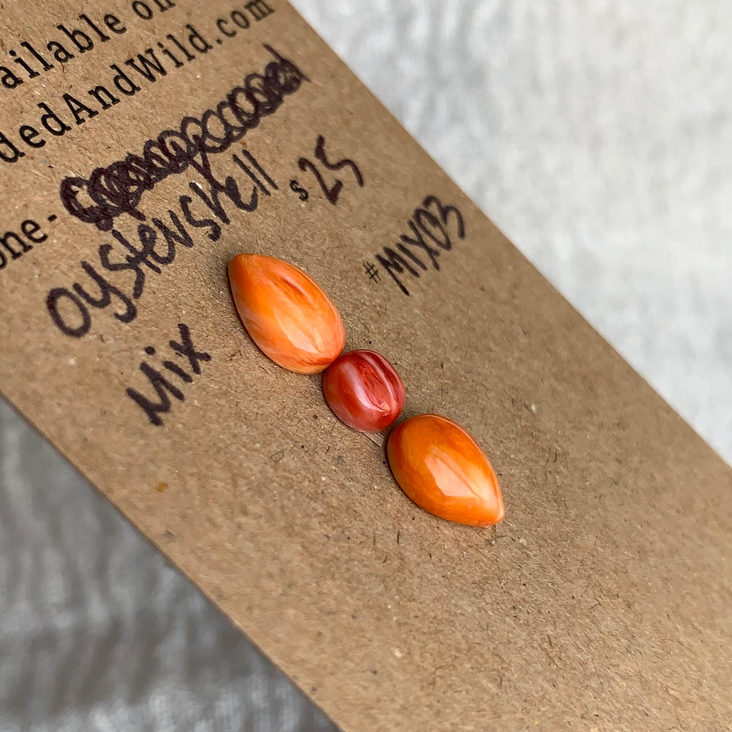 Oystershell Cabochon - MIX03