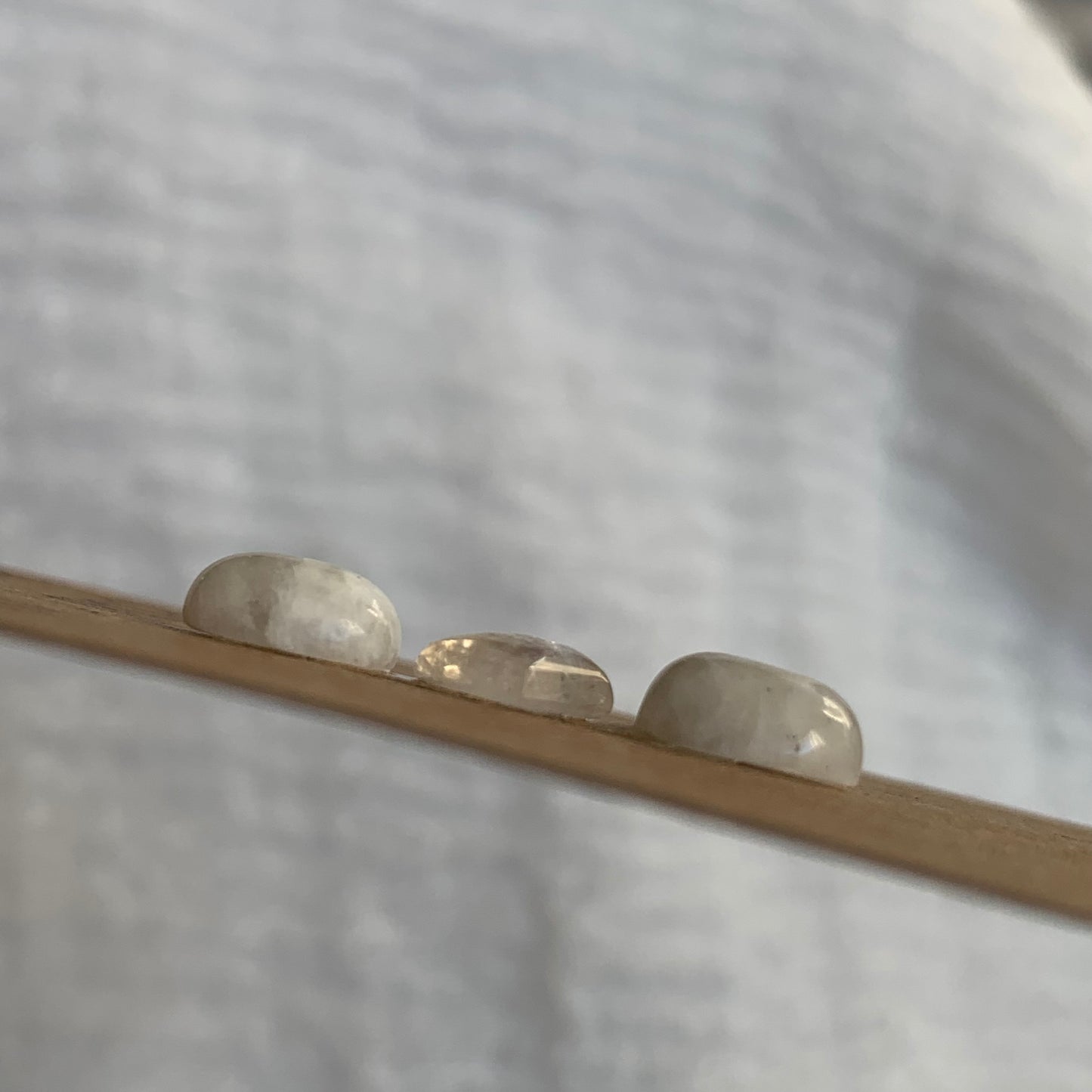Moonstone cabochon - M021