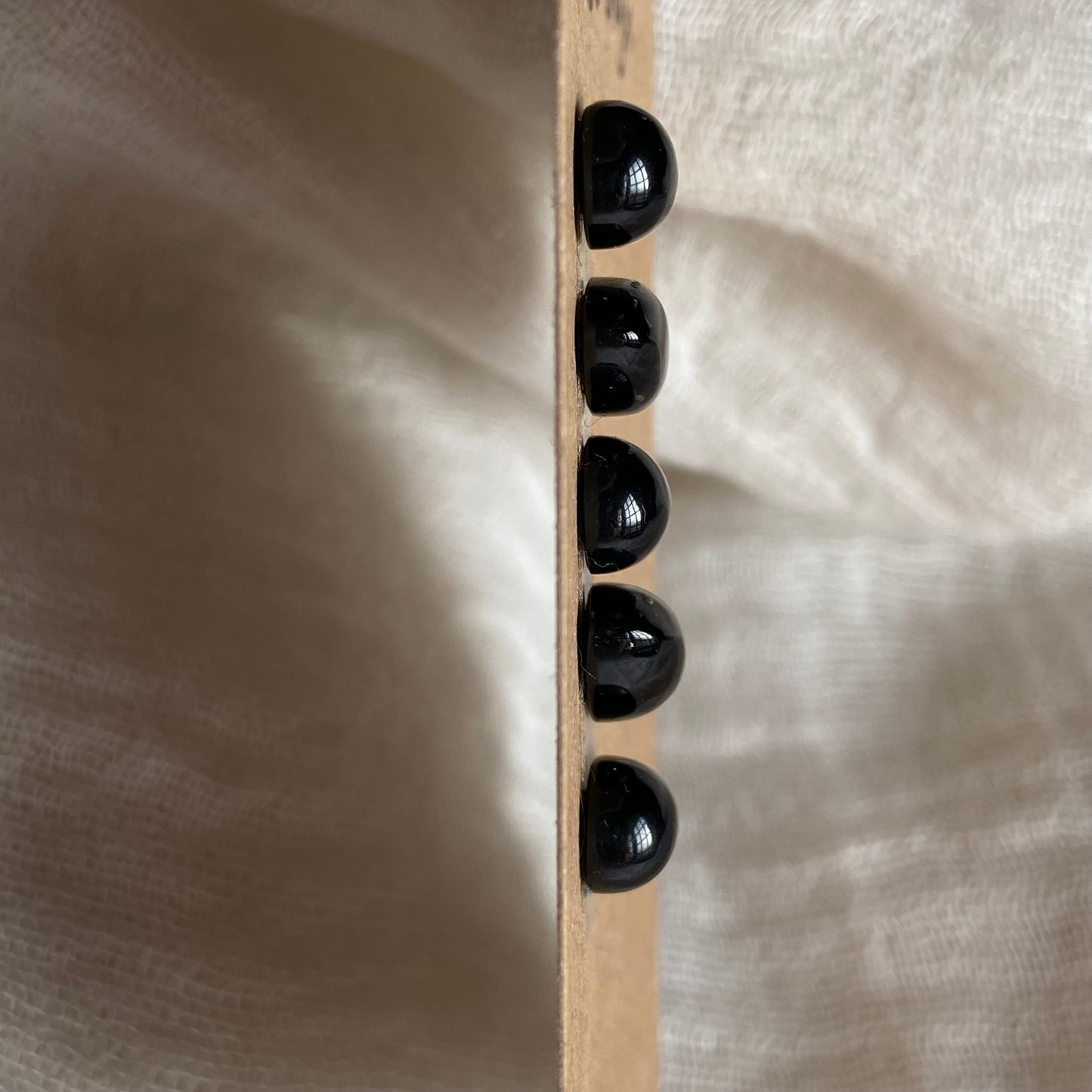 Black Onyx - Cabochon - BO18