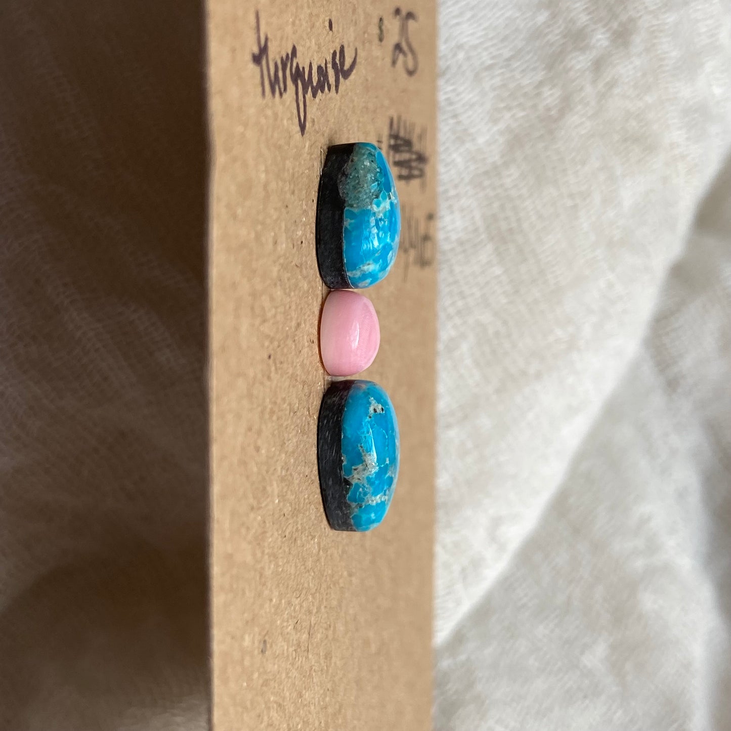 Blue Bird / Pink Conch Cabochon - MIX165