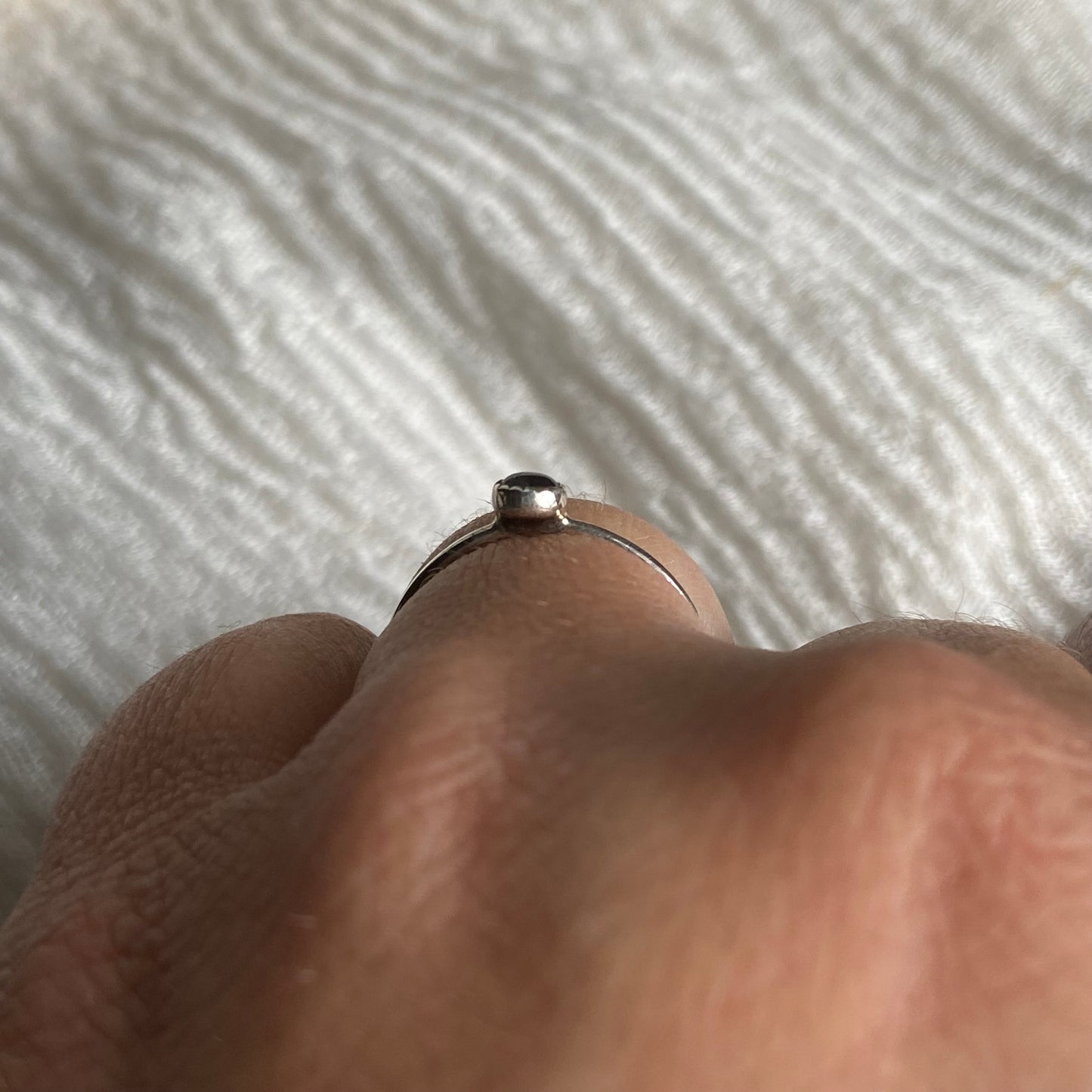 Sterling Silver Ring - R122 Size - 7.5