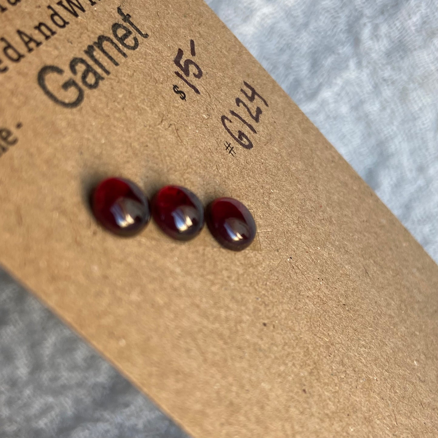 Garnet Cabochon - G124