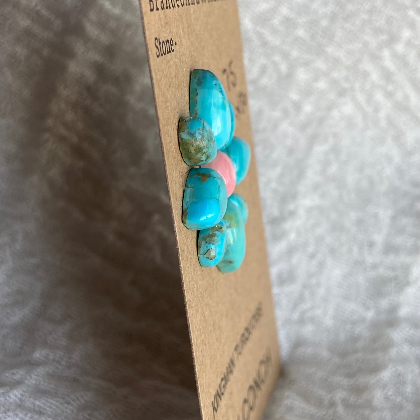Pink Conch - Kingman Turquoise Cabochon - MIX70