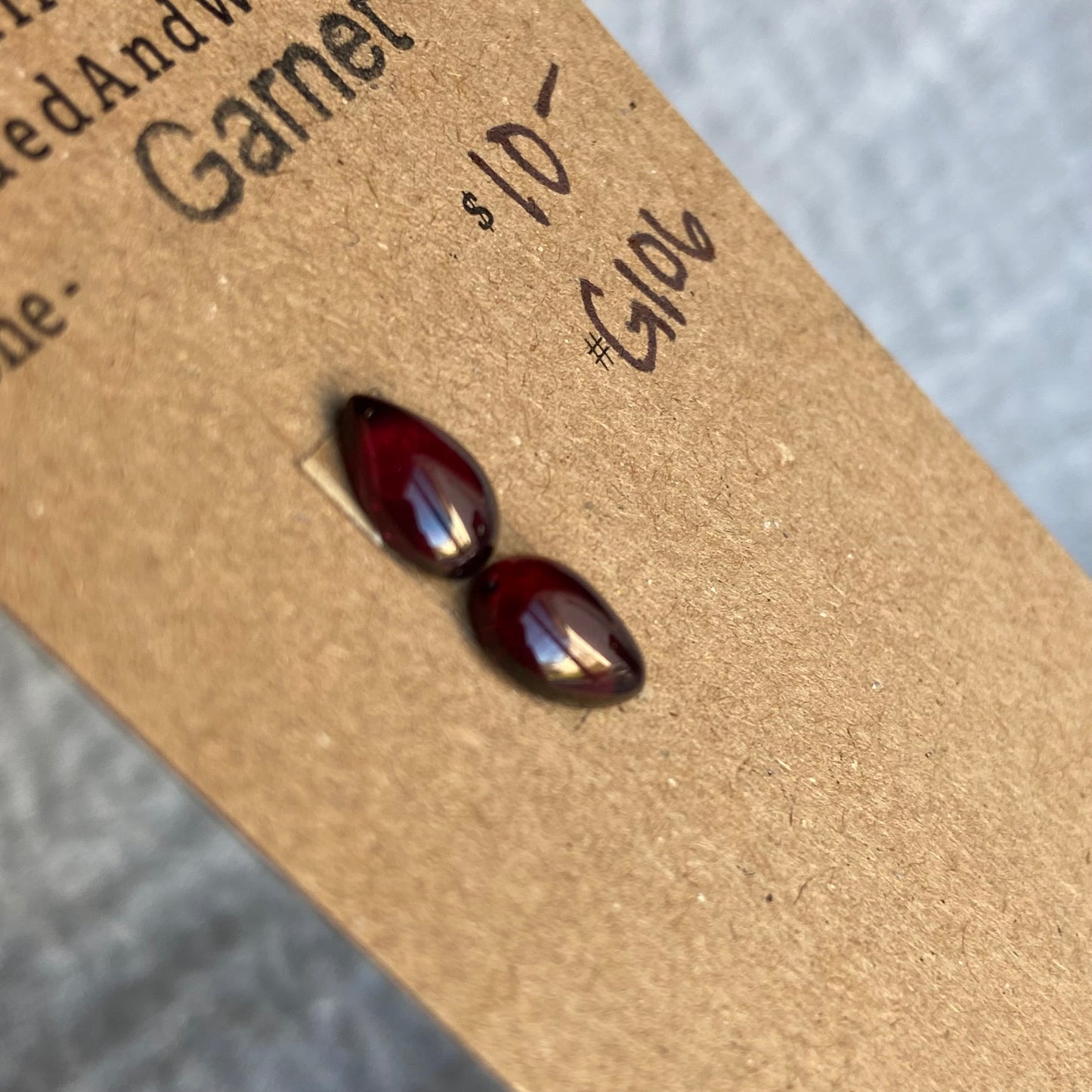 Garnet Cabochon - G106