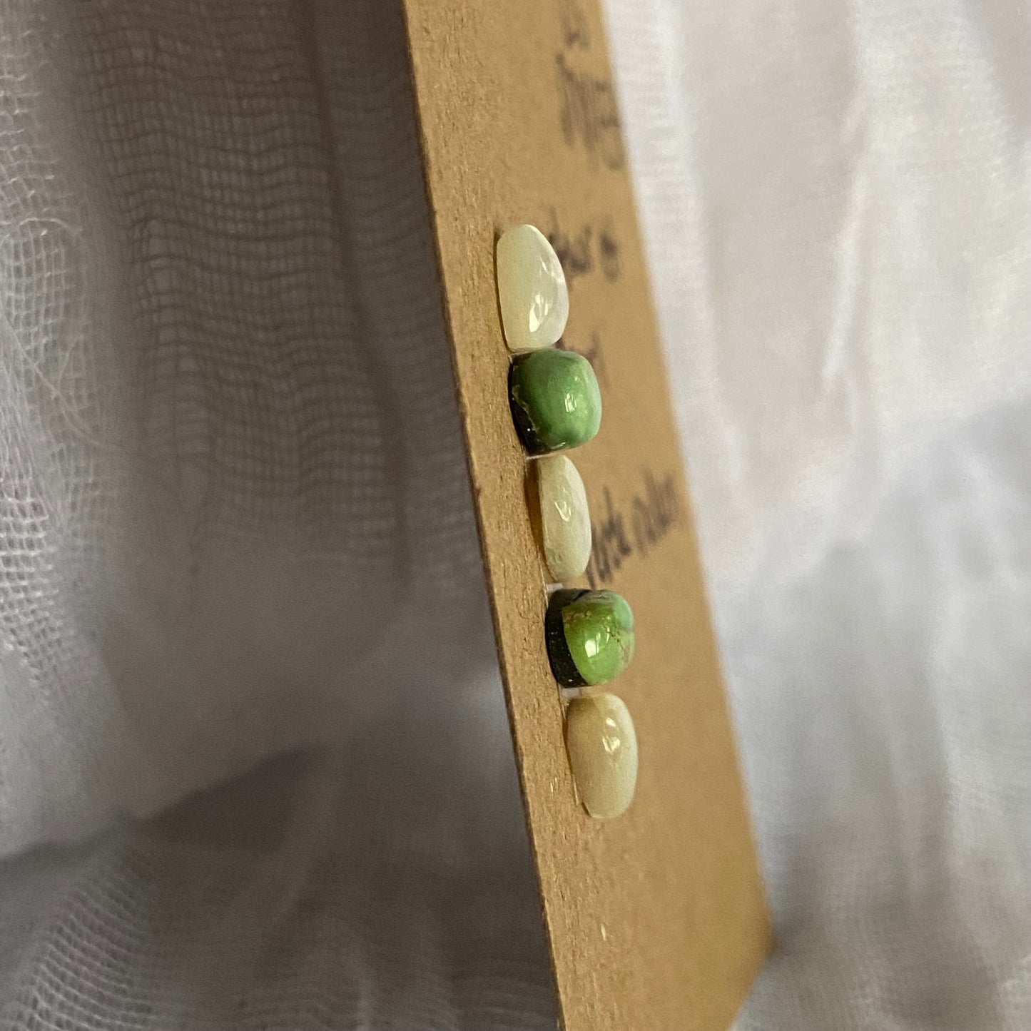 Mother of Pearl / Verde Valley Cabochon - MIX154