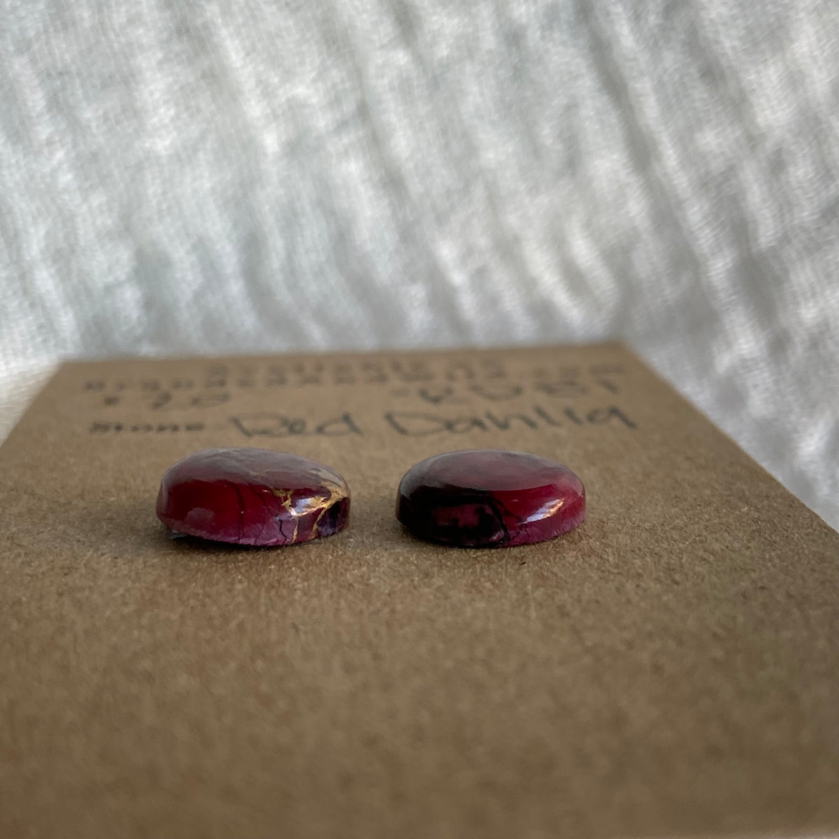 Red Dahlia Cabochon - RD81
