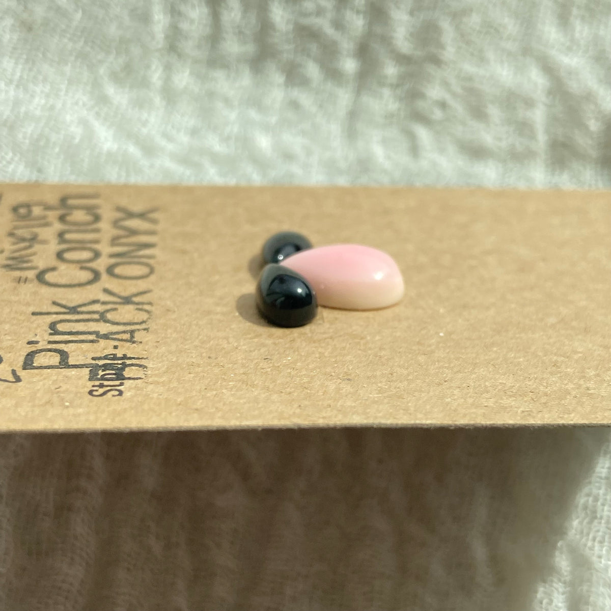 Black Onyx /  Pink Conch Cabochon - Mix119