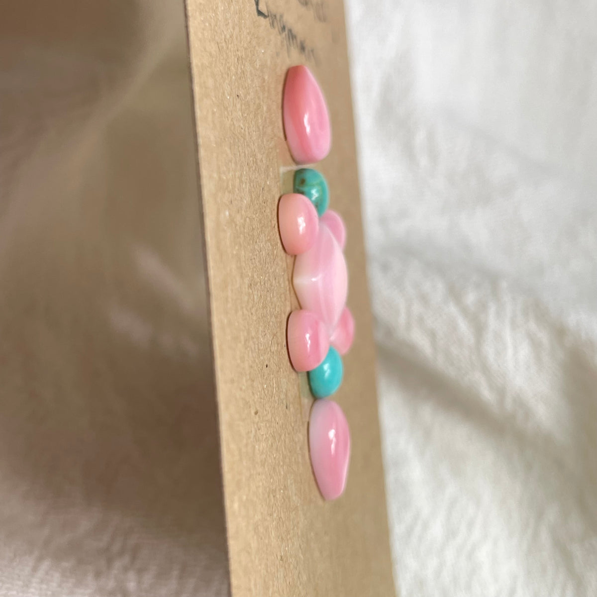 Pink Conch / Kingman Turquoise Cabochon - PK70