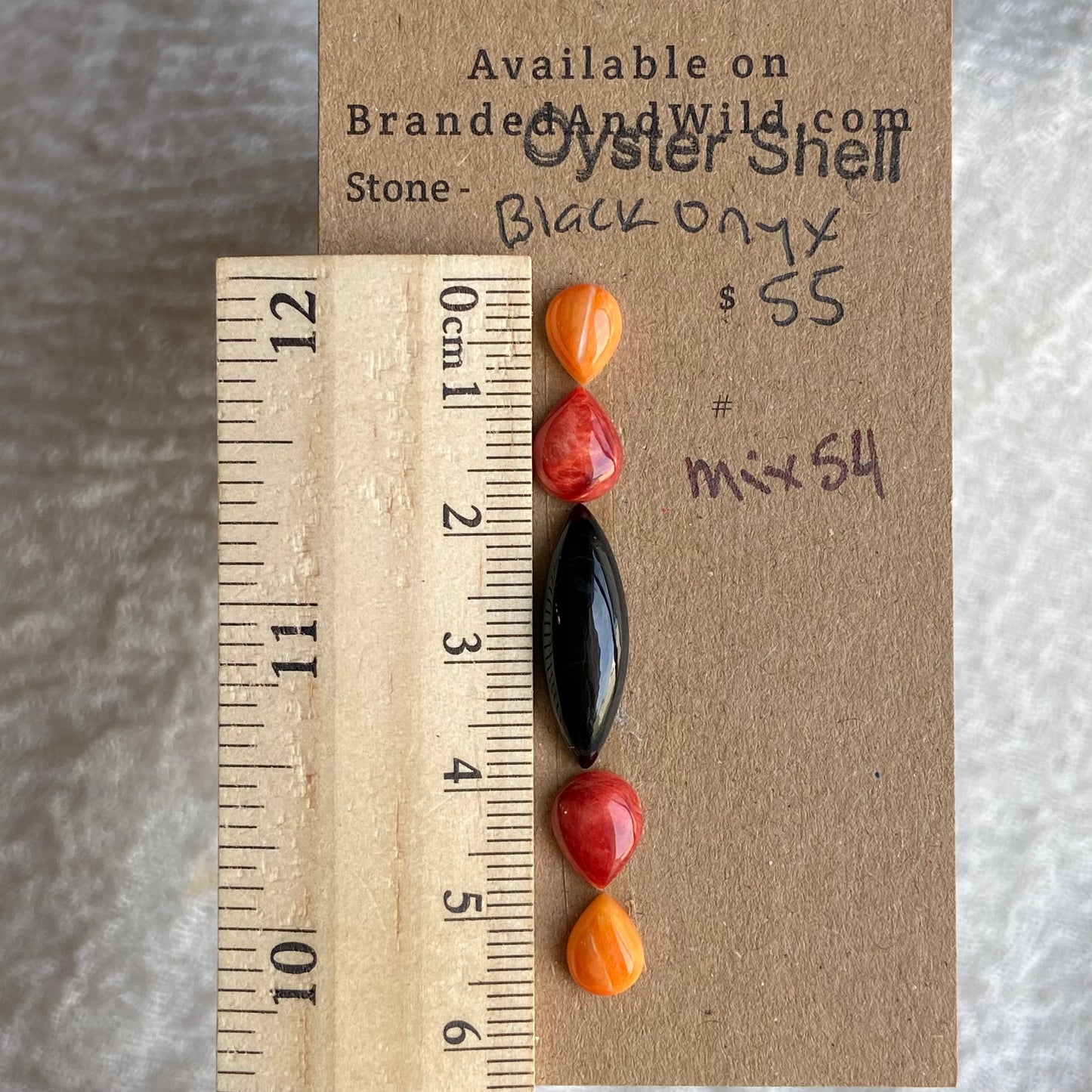 Oystershell - Black Onyx Cabochon - MIX54