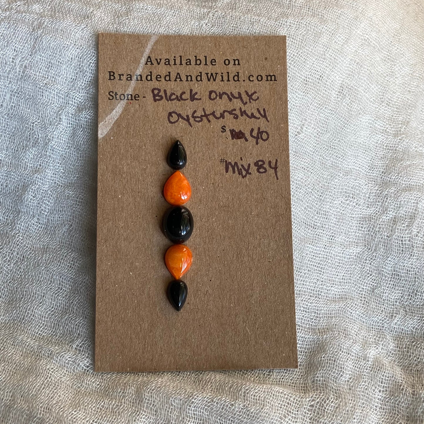 Black Onyx /Oystershell Cabochon - MIX84