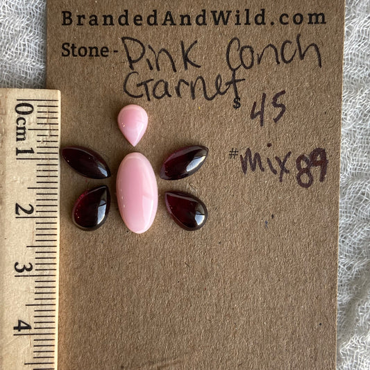 Pink Conch / Garnet Cabochon - Mix89