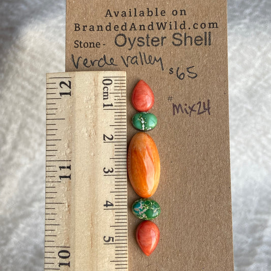 Verde Valley / Oyster Shell Cabochon - Mix24