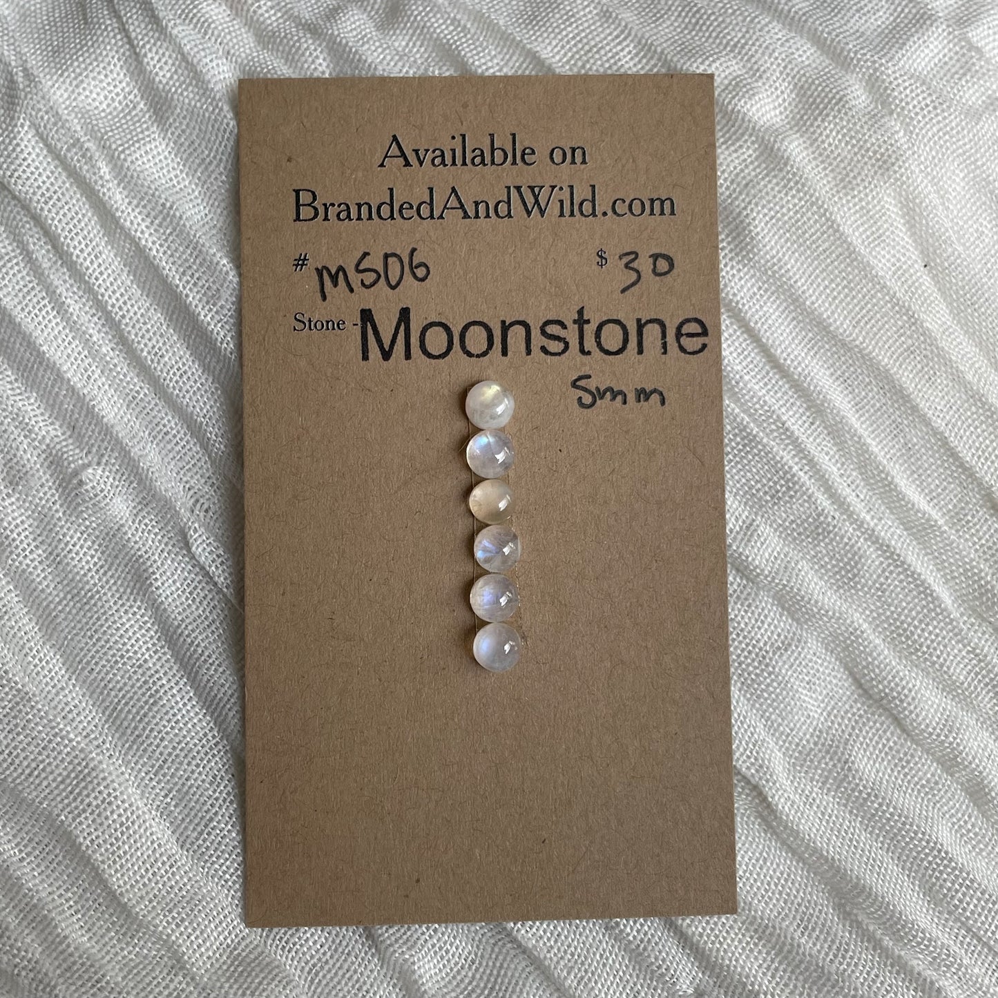 Peach Moonstone Cabochon - MS06 0548E6F0-823B-4361-BD1D-0DDEC87325FD Brandedandwild.com