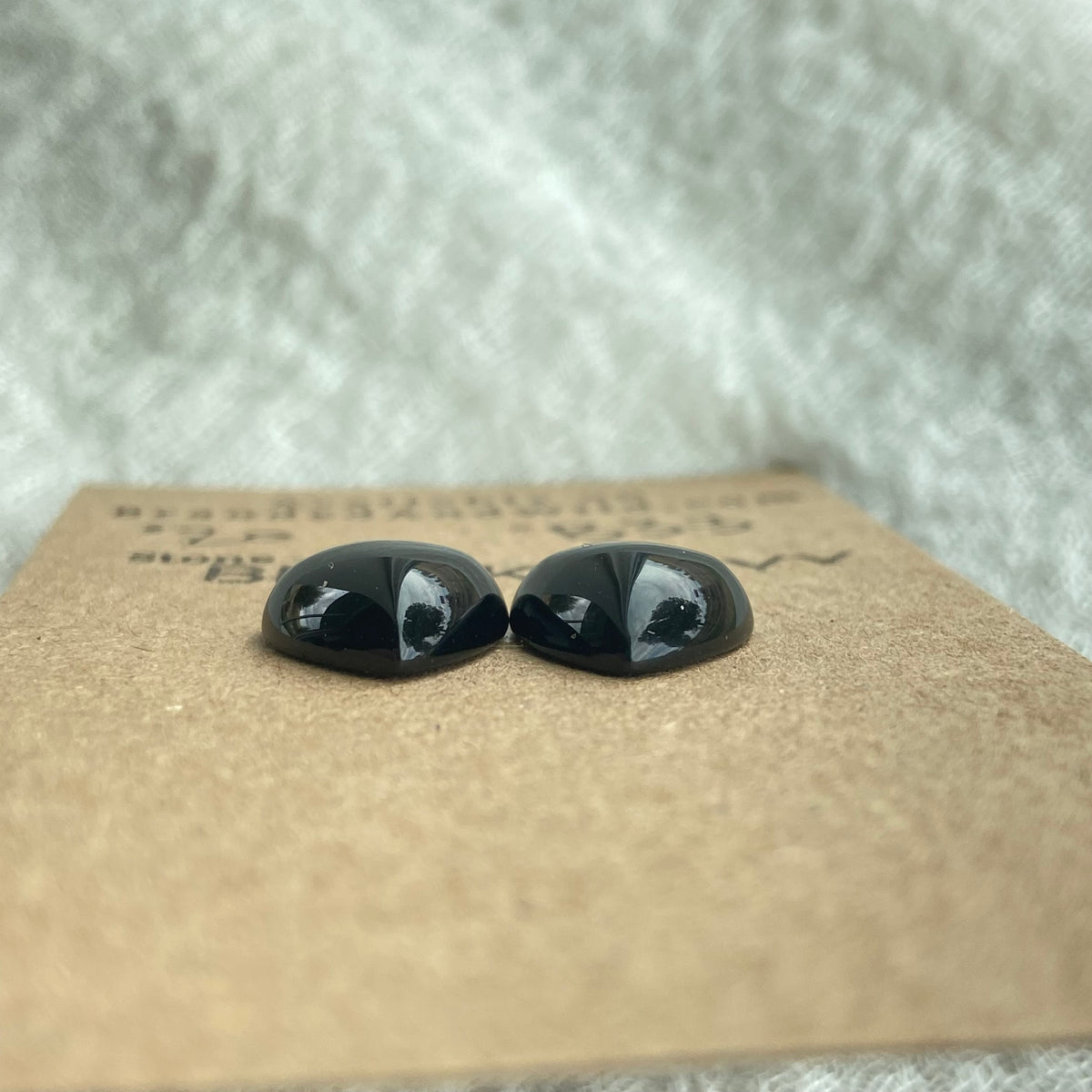Black Onyx - Cabochon - B38