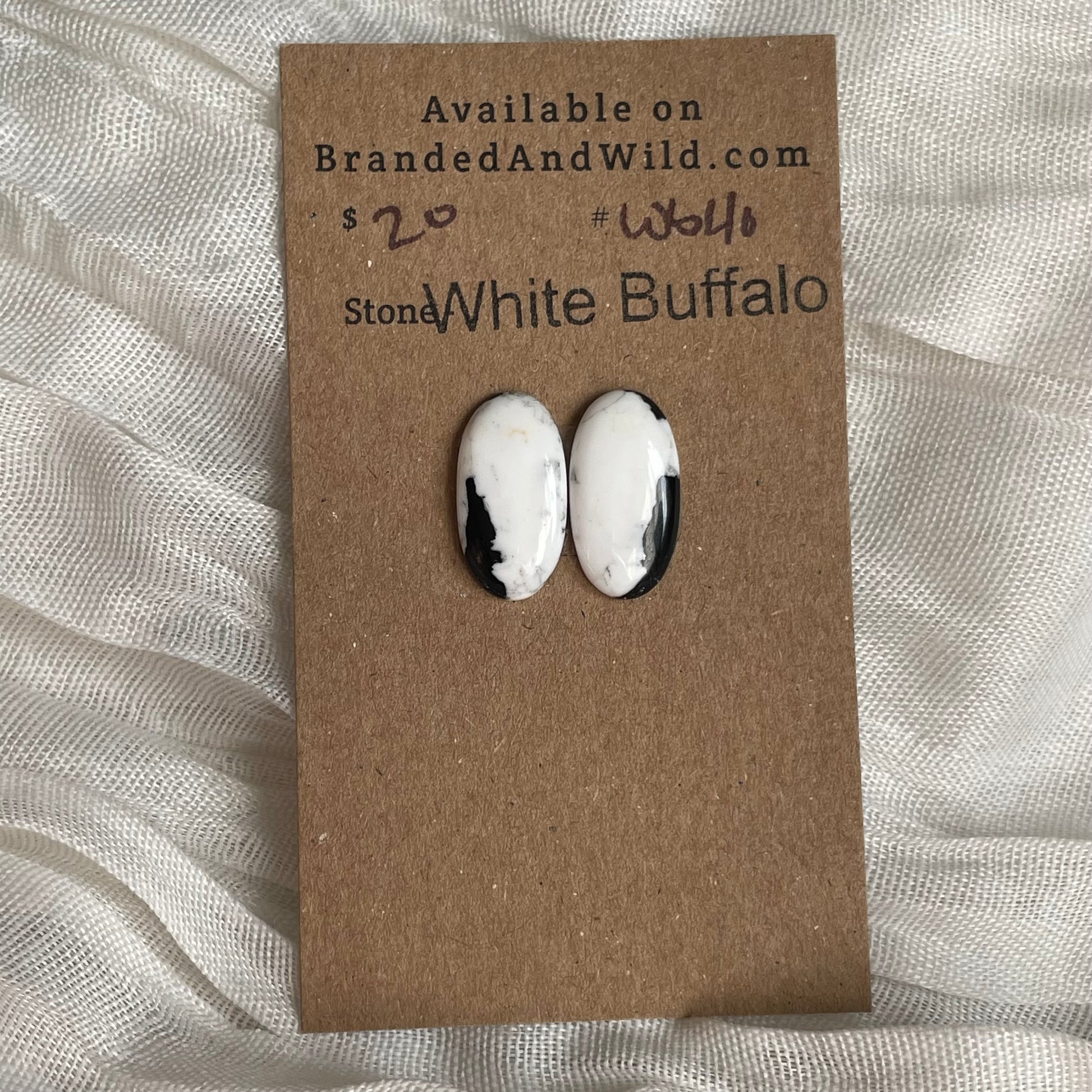 White Buffalo Cabochon - WB40 089C02B3-CAFE-4B26-BDC2-BB8FAB2C7B0B Brandedandwild.com