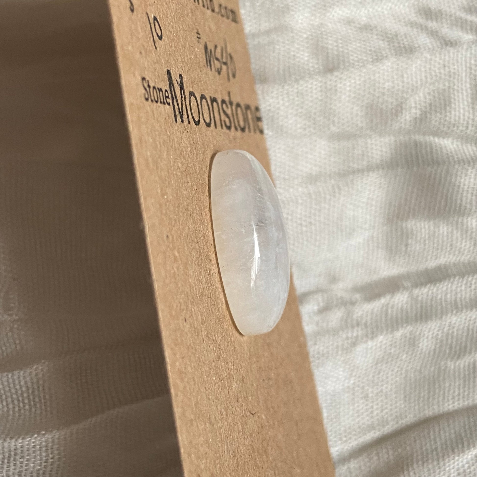 Moonstone cabochon - Ms40 0A51E6EE-447D-494F-9F6E-06FC73ADAC9C Brandedandwild.com