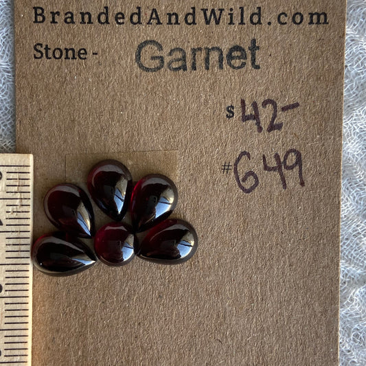 Garnet Cabochon - G49