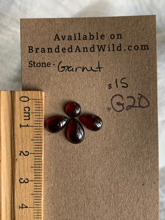 Garnet Cabochon - G20