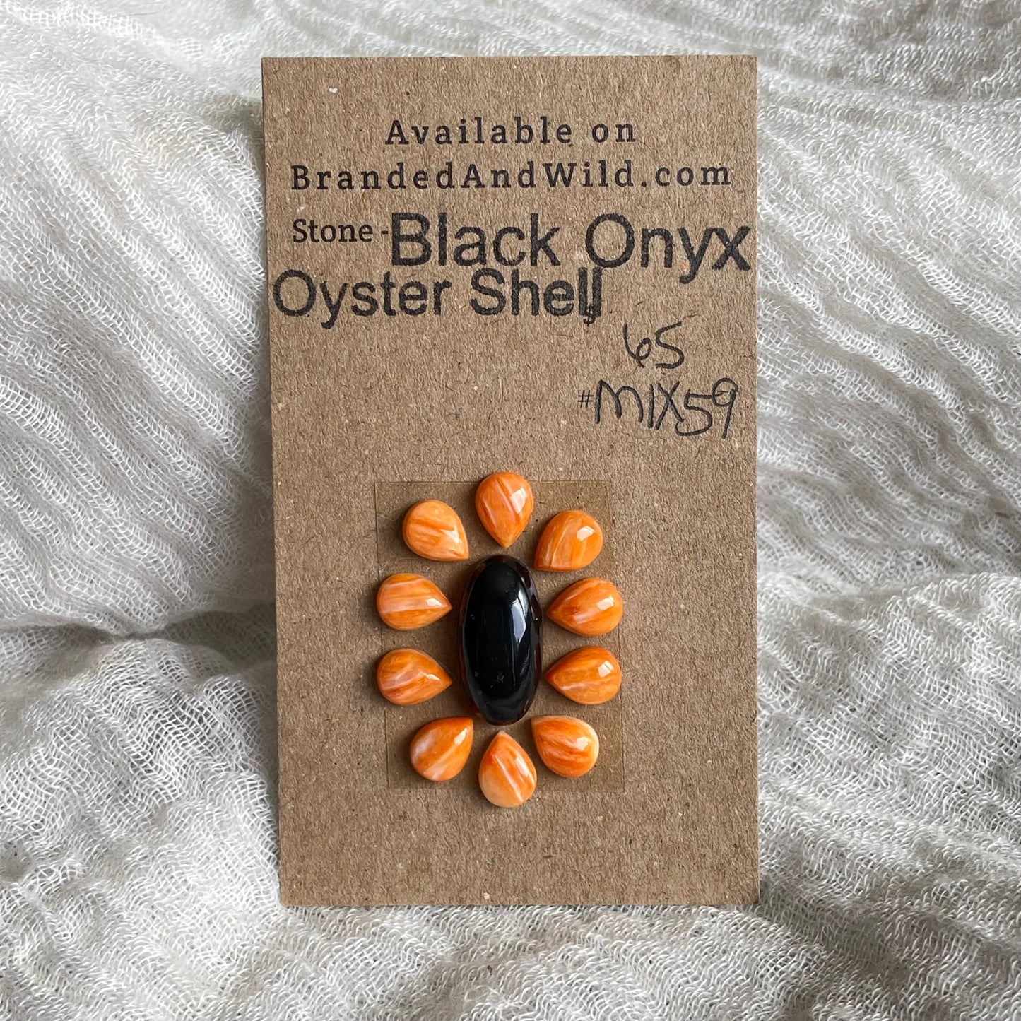 Oyster Shell / Black Onyx Cabochon - Mix59 133A756D-15A3-41ED-A68A-5C34244F9F37 Brandedandwild.com