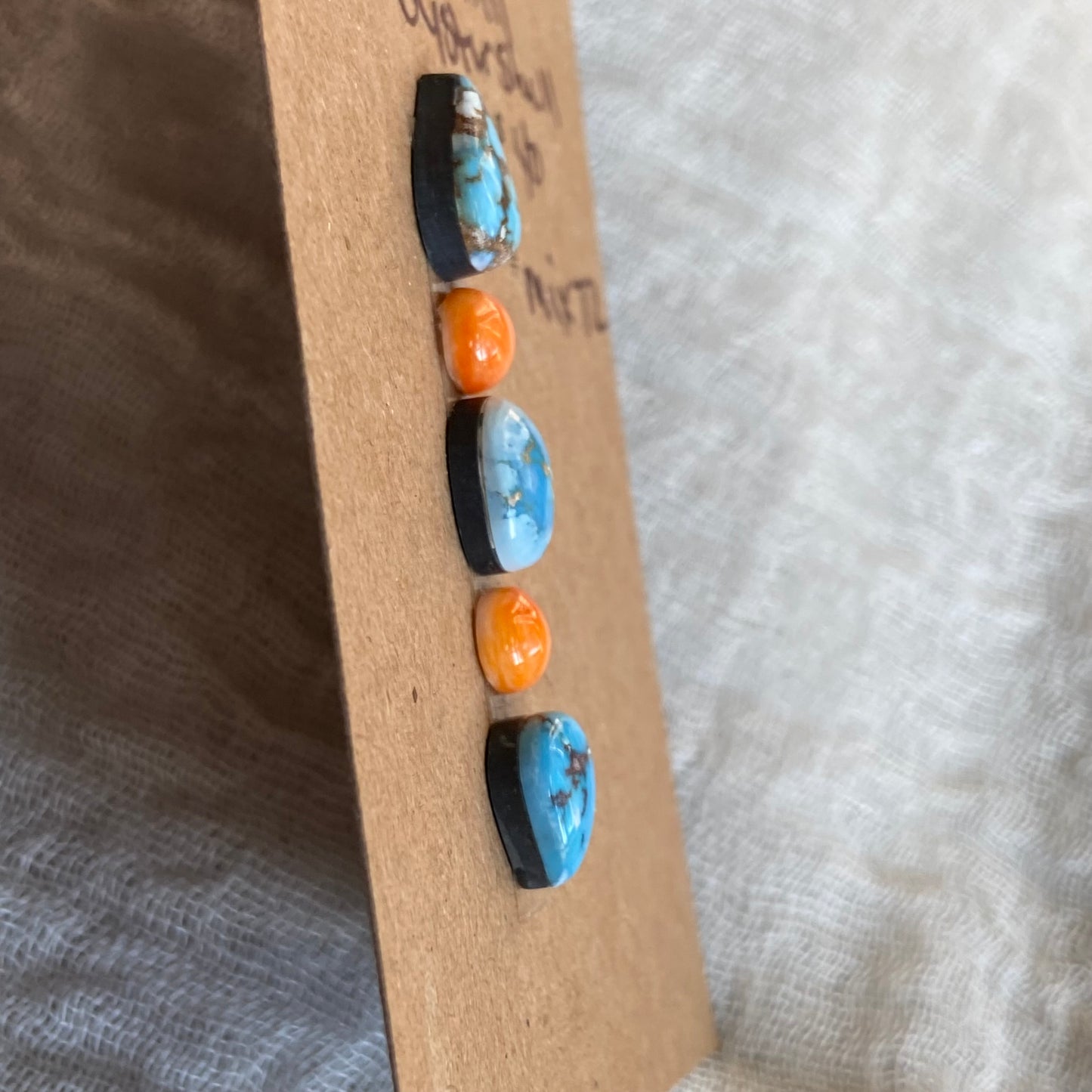 Oyster Shell / Golden Hill Cabochon - MIX72