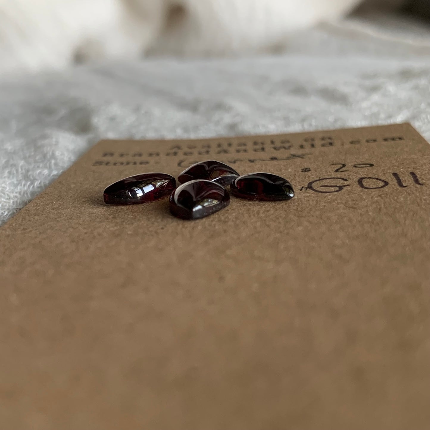Garnet Cabochon - G011