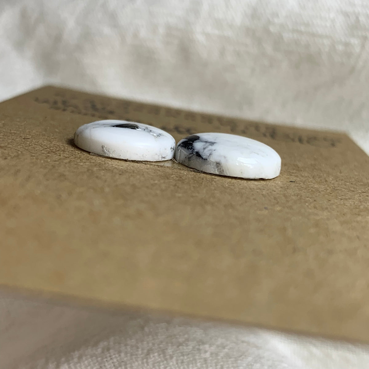 White Buffalo Cabochon - WB10 15DDD1E5-71CE-42C5-B5D0-42A9B15DC165 Brandedandwild.com