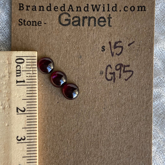 Garnet Cabochon - G95