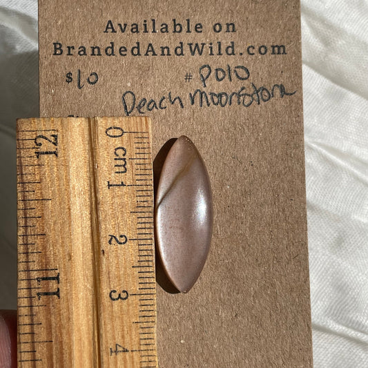 Peach Moonstone Cabochon - P02 1712AF15-F3F6-4E1D-BB12-5453299B44AE Brandedandwild.com