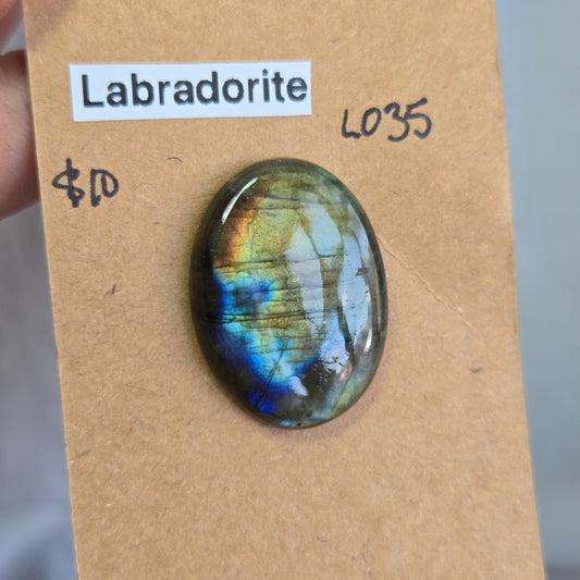 Labradorite Cabochon - L037