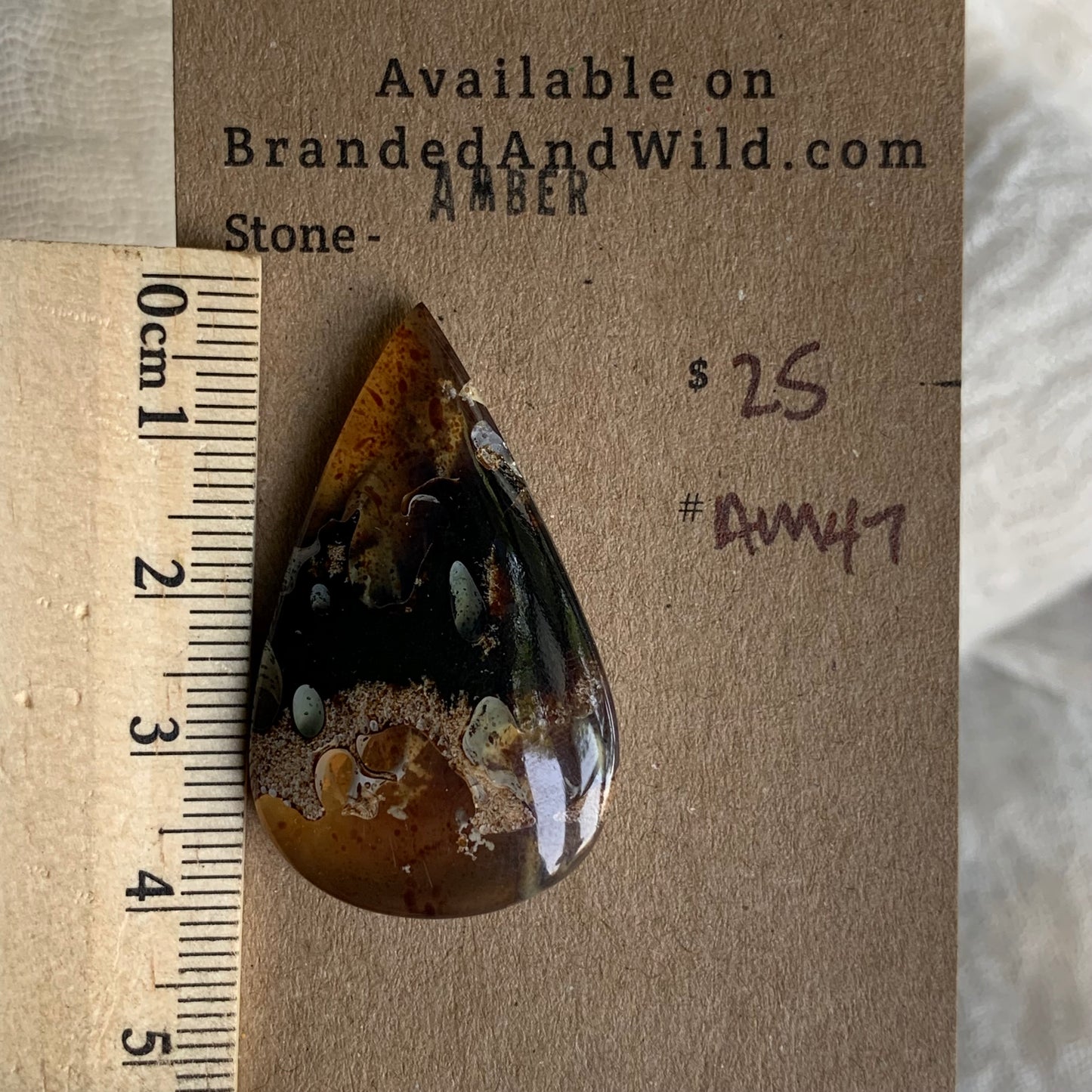 Amber Cabochon AM47